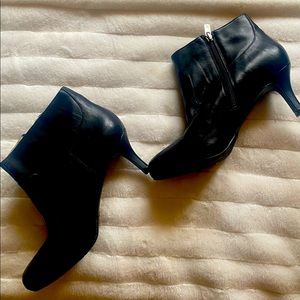 Rockport Booties kitten heel